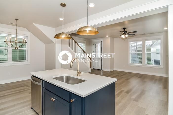 228 Sounder Cir - Photo 2 of 18