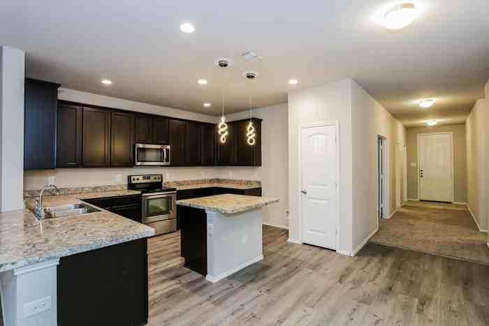 202 Shetland Ct - Photo 6 of 17