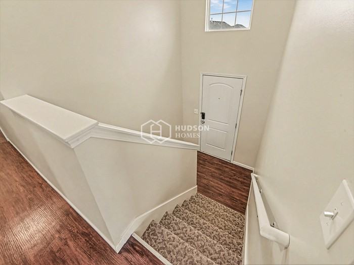 1606 Samantha Ln - Photo 5 of 27