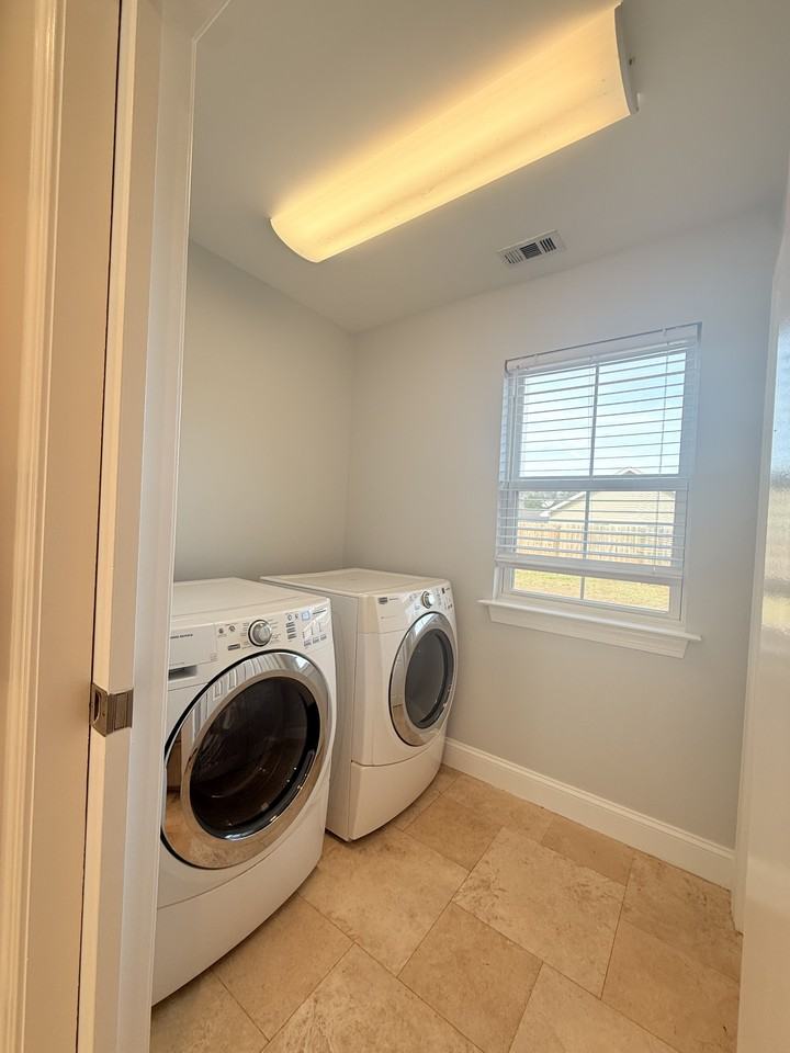 34 Wintergreen Dr #1 - Photo 5 of 20