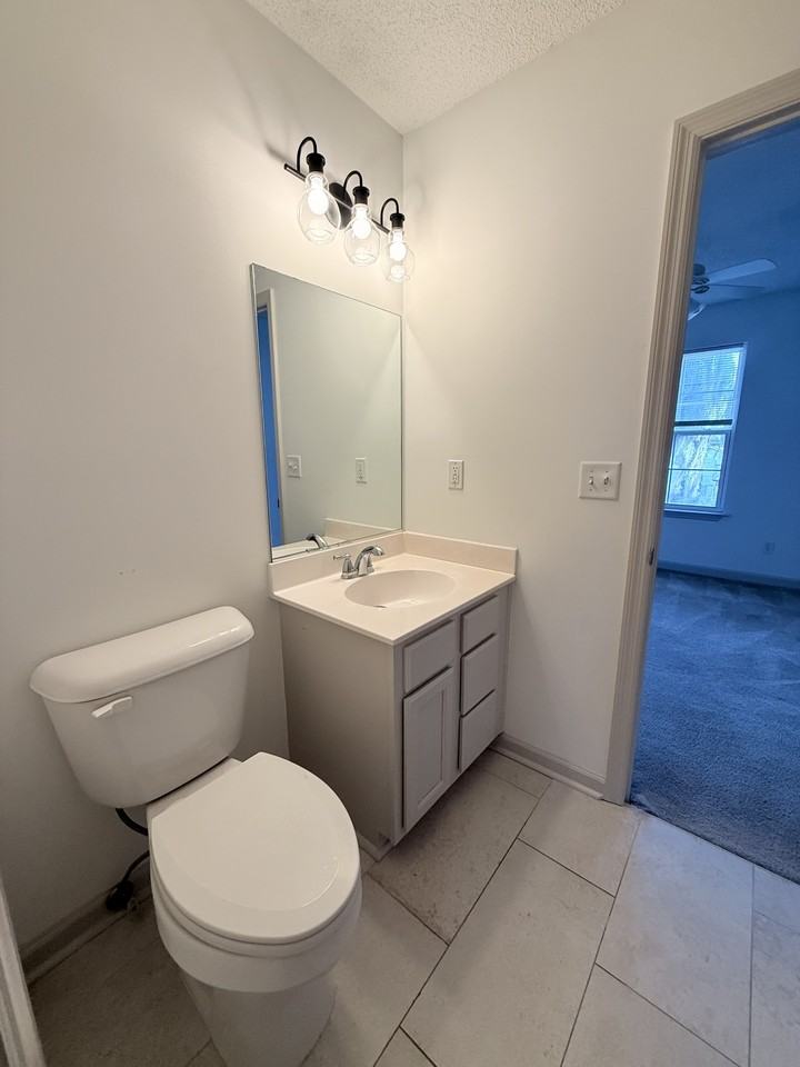 817 15th Street - 1Unit D #1 - Photo 4 of 18