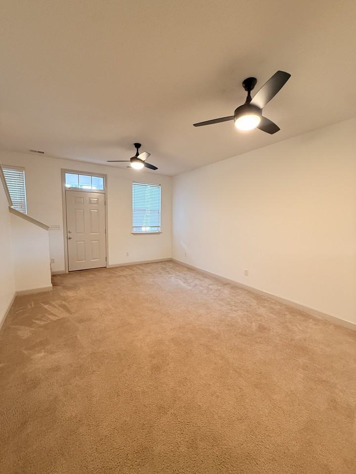 817 15th Street - 1Unit D #1 - Photo 5 of 18