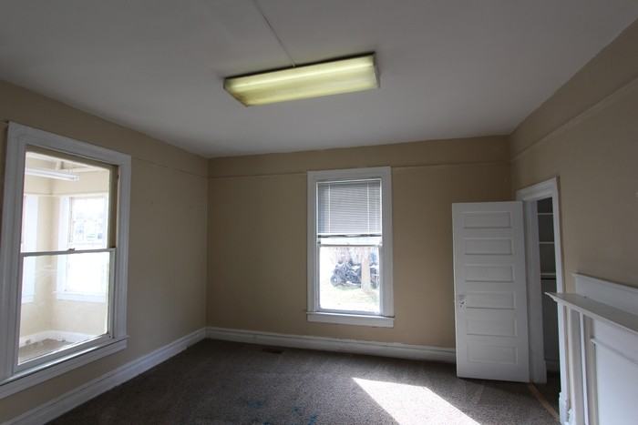 311 N Confederate Ave - Photo 7 of 18