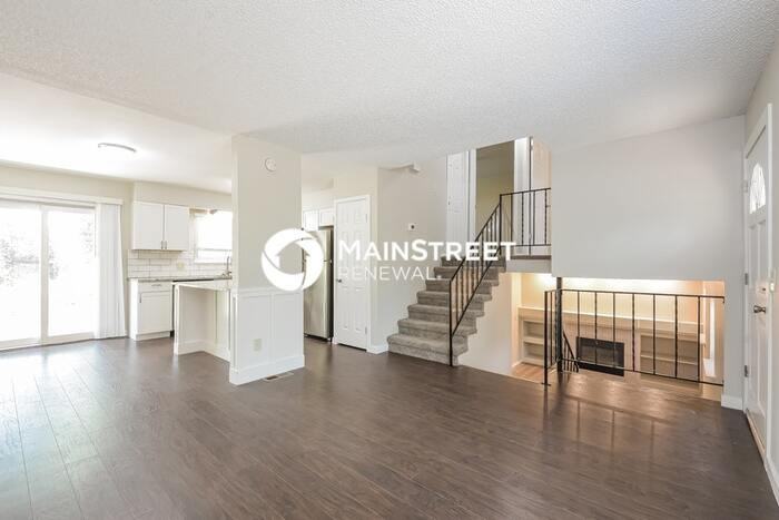 2551 S Kittredge Way - Photo 5 of 18