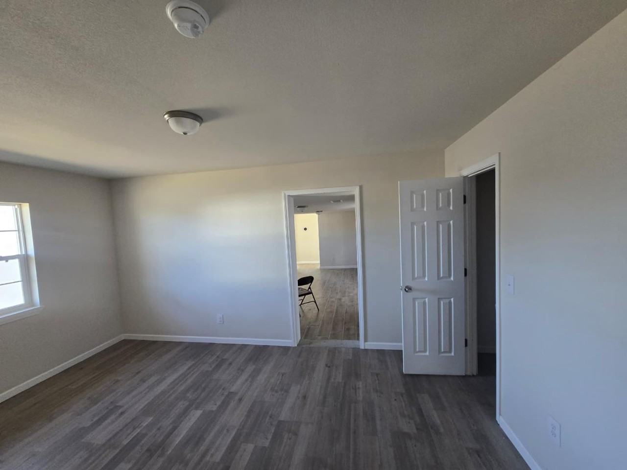 3301 Storey Ave - Photo 6 of 10