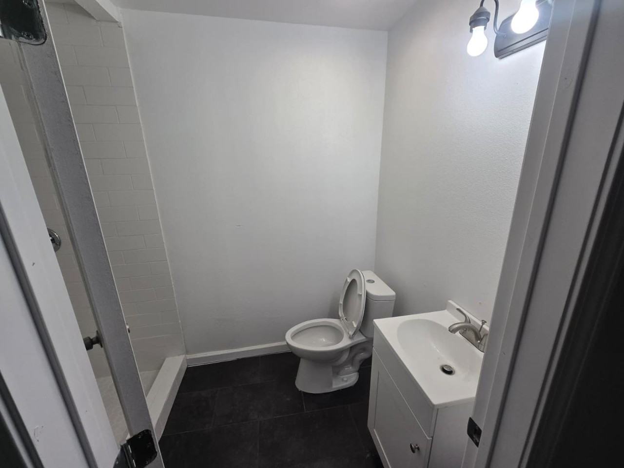 3301 Storey Ave - Photo 7 of 10