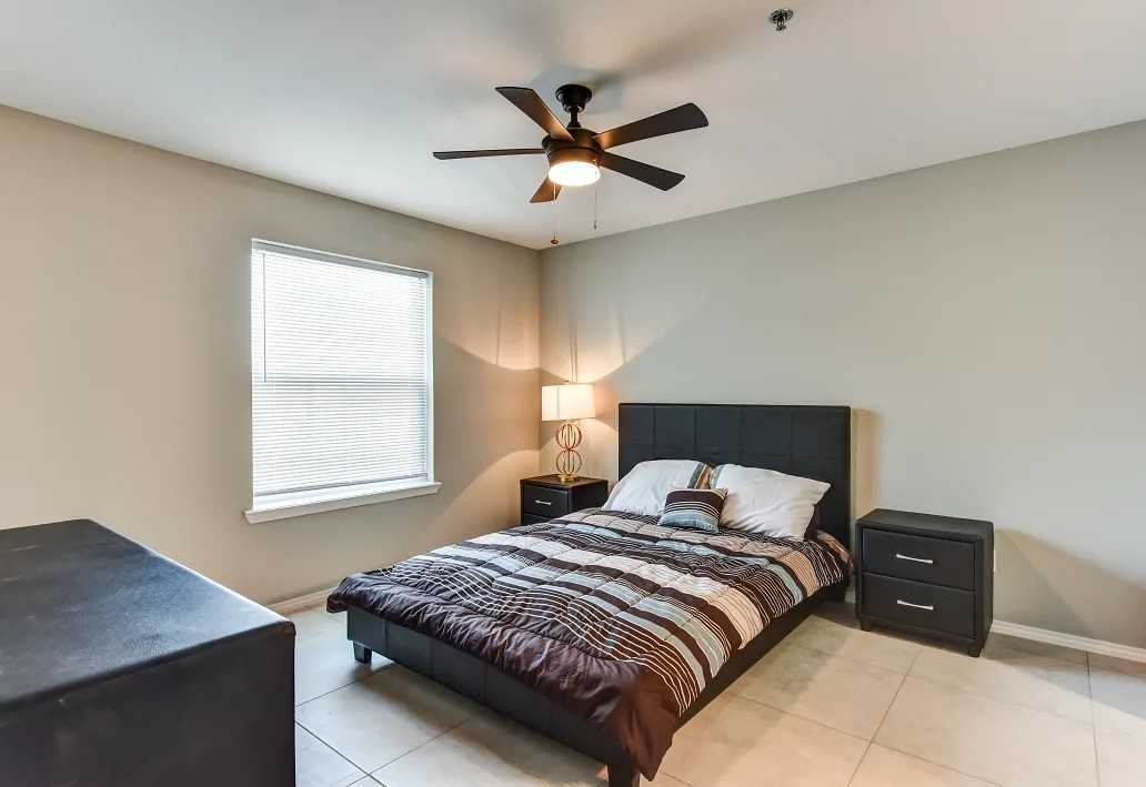 1208 N Mile 1 E #615 - Photo 5 of 11