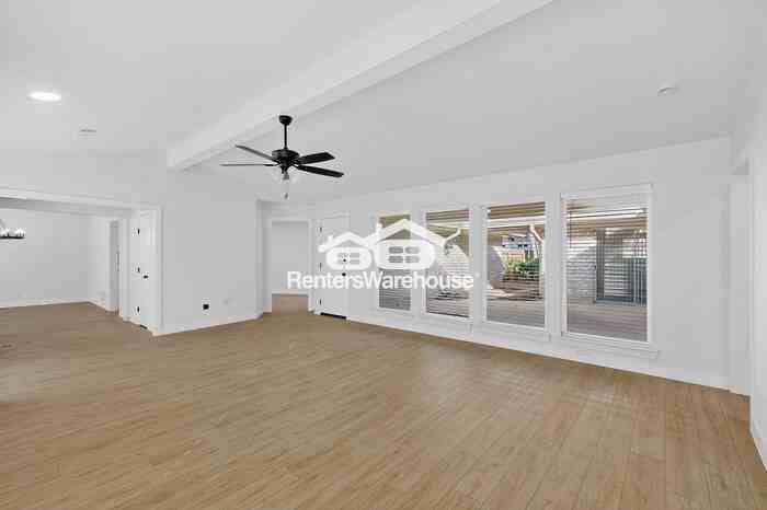 2417 Parkhaven Dr - Photo 6 of 43