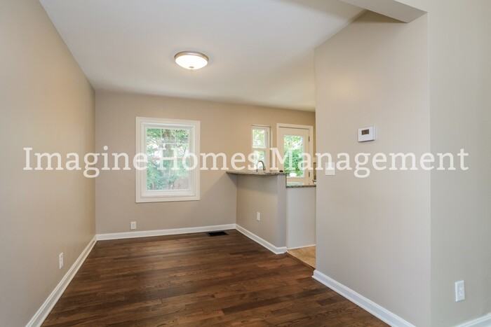 1014 Crosley Ave - Photo 5 of 19