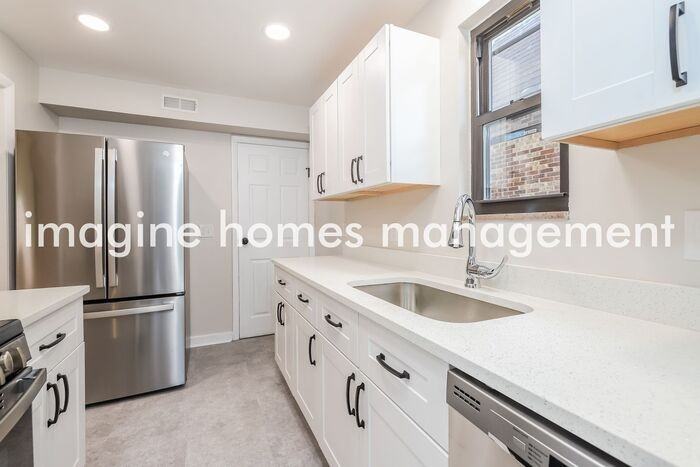 2044 Jacob St - Photo 7 of 19