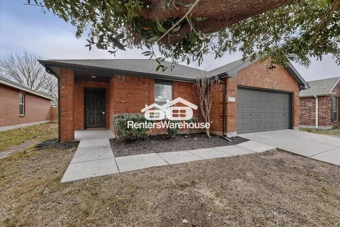 12712 Feathering Dr - Photo 2 of 41