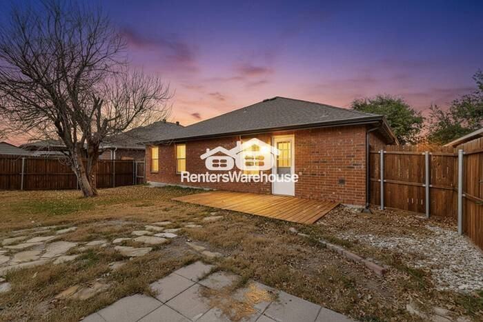 12712 Feathering Dr - Photo 4 of 41