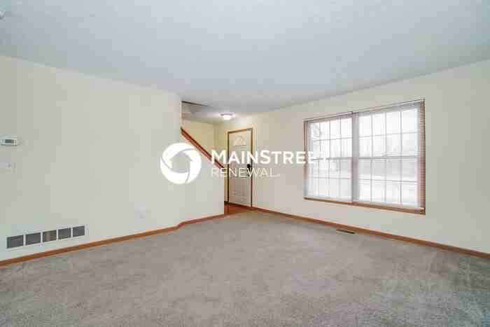 2672 Fernwood Ave - Photo 5 of 20