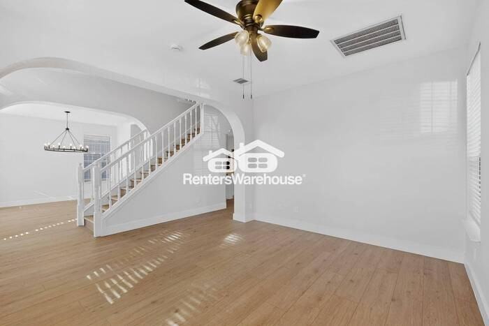 1617 Live Oak Ln - Photo 6 of 44