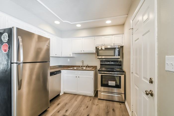 3955 Diamond Ln - Photo 7 of 12