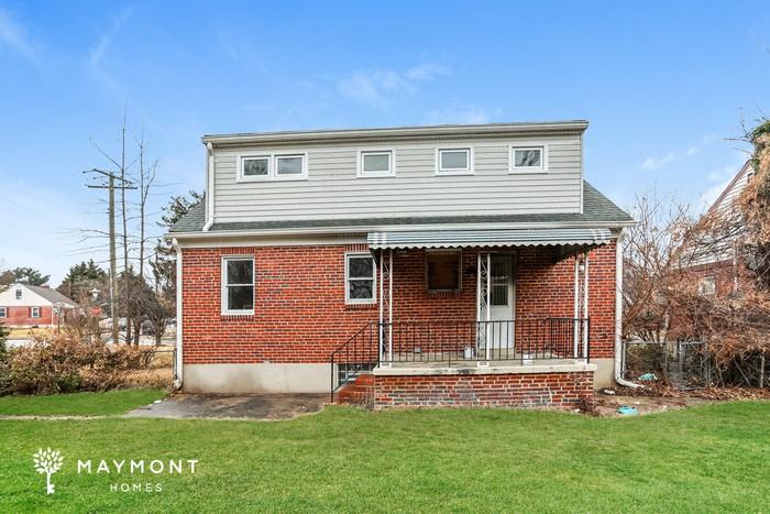 5907 Winthrope Ave - Photo 3 of 3