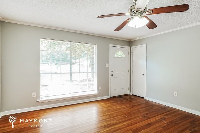 804 Berkshire St - Photo 3 of 11