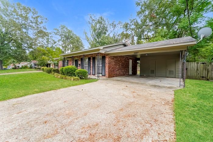 1527 Springridge Dr - Photo 3 of 11