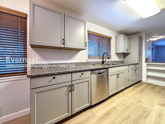 6638 S Logan St - Photo 4 of 28