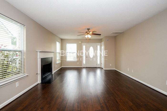 3807 Rosebud Park Dr - Photo 3 of 20