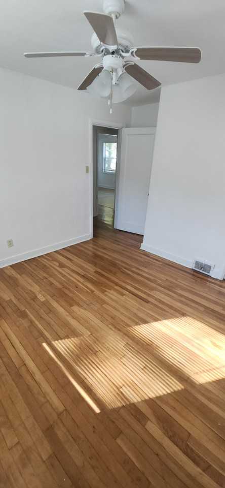 1001 E Washington St #1 - Photo 6 of 15