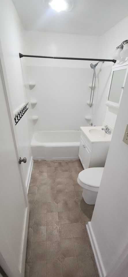 1001 E Washington St #1 - Photo 7 of 15