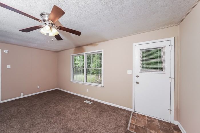 1656 5th Pl Nw - Photo 2 of 10