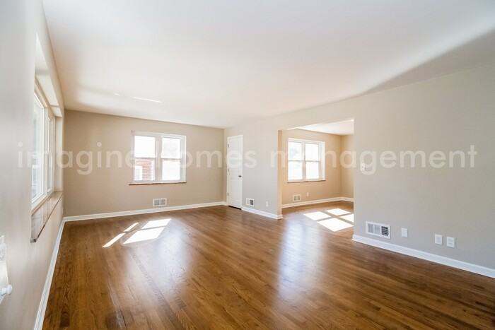 4105 Paxton Woods Dr #1 - Photo 3 of 12