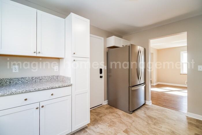 4105 Paxton Woods Dr #1 - Photo 5 of 12