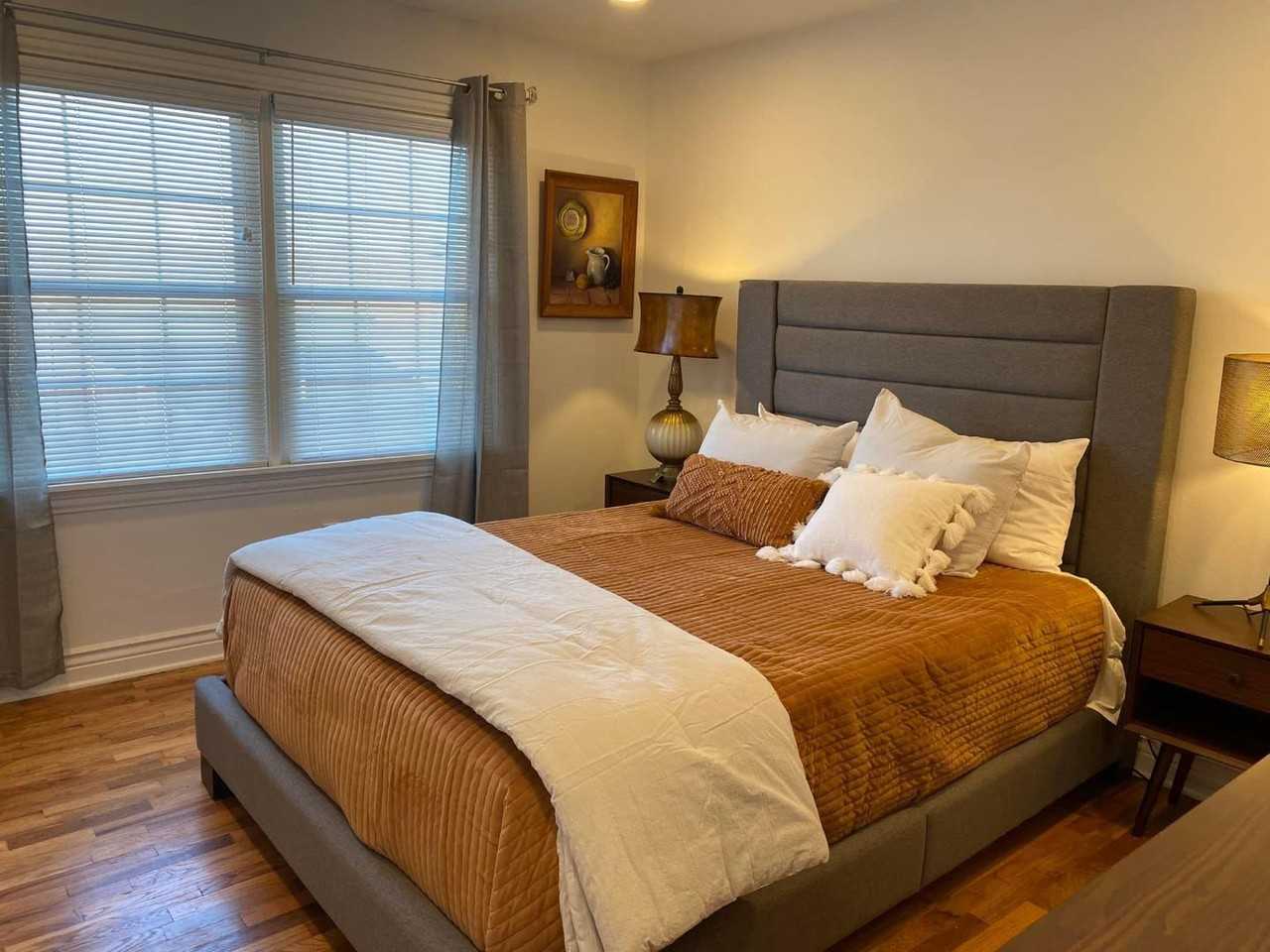 Liza's Lofts - Photo 5 of 10