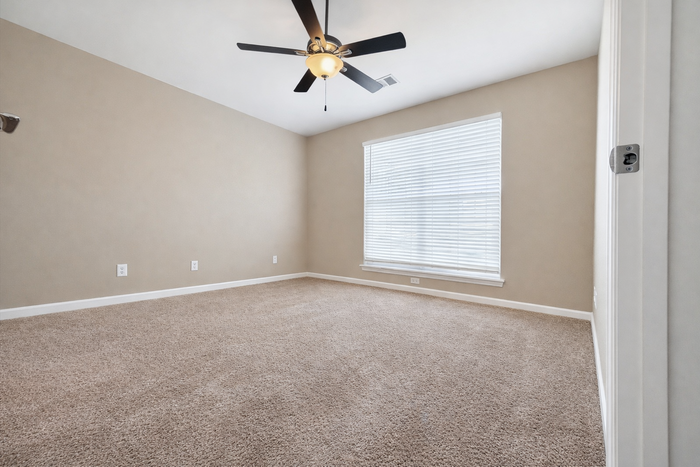 6431 Brookfield Court Dr #203 - Photo 3 of 7