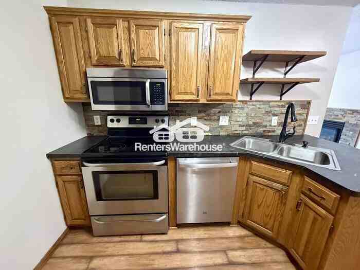 6762 Gretchen Ct N - Photo 3 of 22