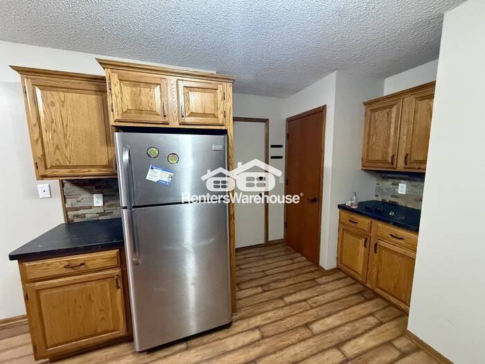 6762 Gretchen Ct N - Photo 5 of 22