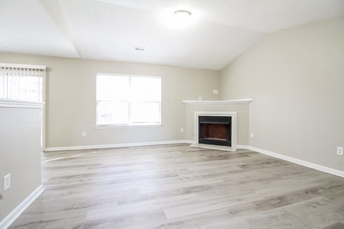 206 Yukon Dr - Photo 3 of 11