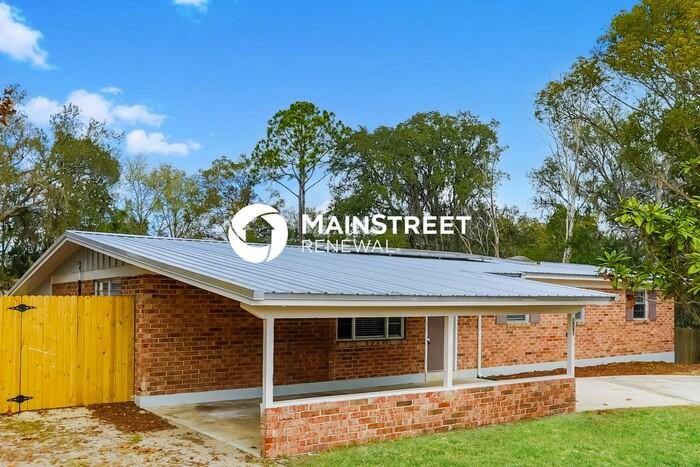 470 Sigsbee Ct - Photo 2 of 16