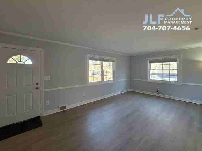 11220 Kluttz Rd - Photo 2 of 33