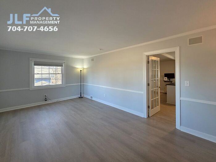 11220 Kluttz Rd - Photo 3 of 33