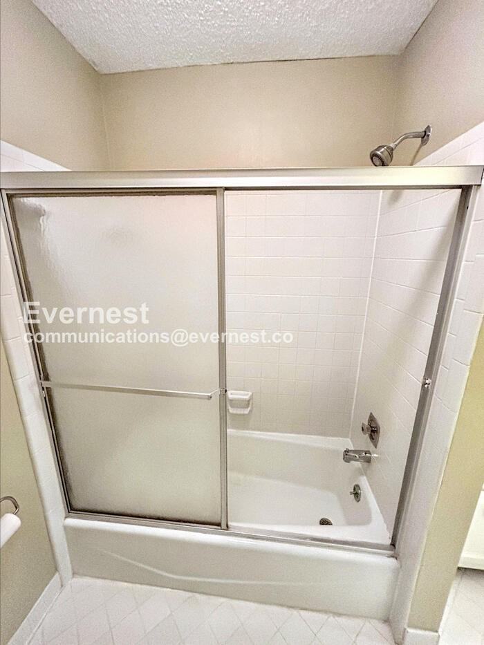 5812 Brentwood Trce - Photo 7 of 20