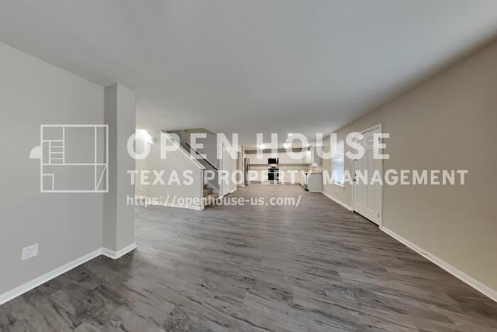 6110 Wilcox Point Dr - Photo 4 of 20