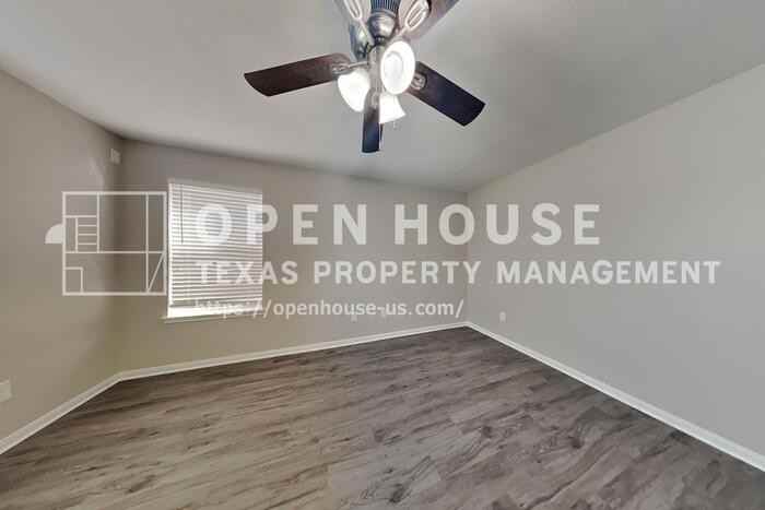 6110 Wilcox Point Dr - Photo 5 of 20