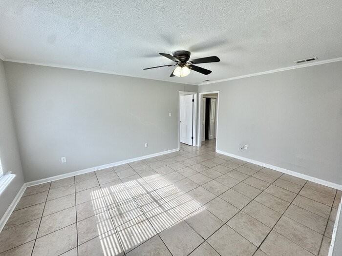 3600 Pembrook Dr - Photo 5 of 21