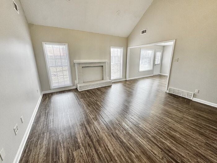 8569 Kings Cross Cv - Photo 6 of 38