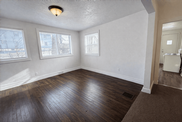 221 W Mason St #221 - Photo 5 of 14