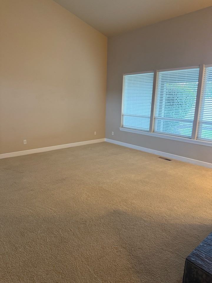 150 Skyhawk Dr #150 - Photo 6 of 8