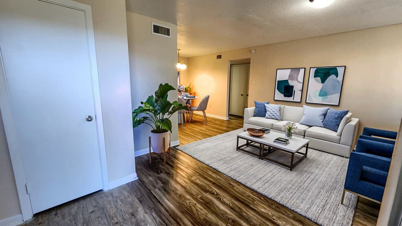 Huntington Park Dr #11 - Photo 6 of 11