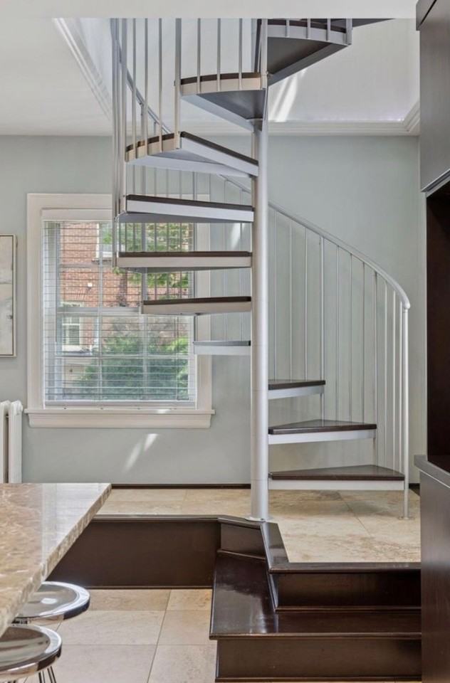 1785 Dupont Ave S - Photo 6 of 10