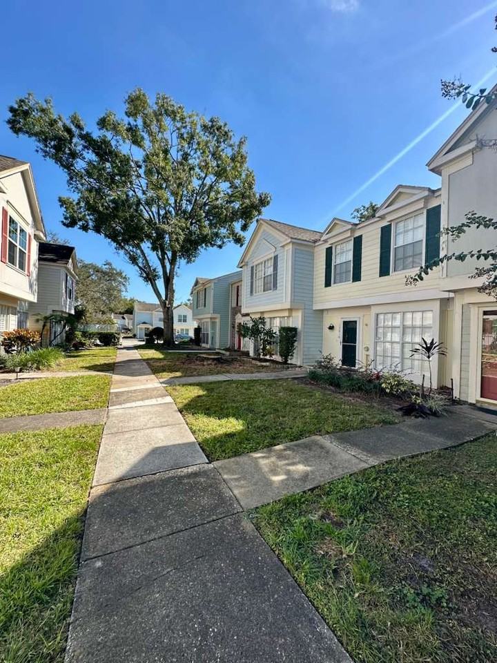 13816 Stone Mill Way #24 - Photo 6 of 27