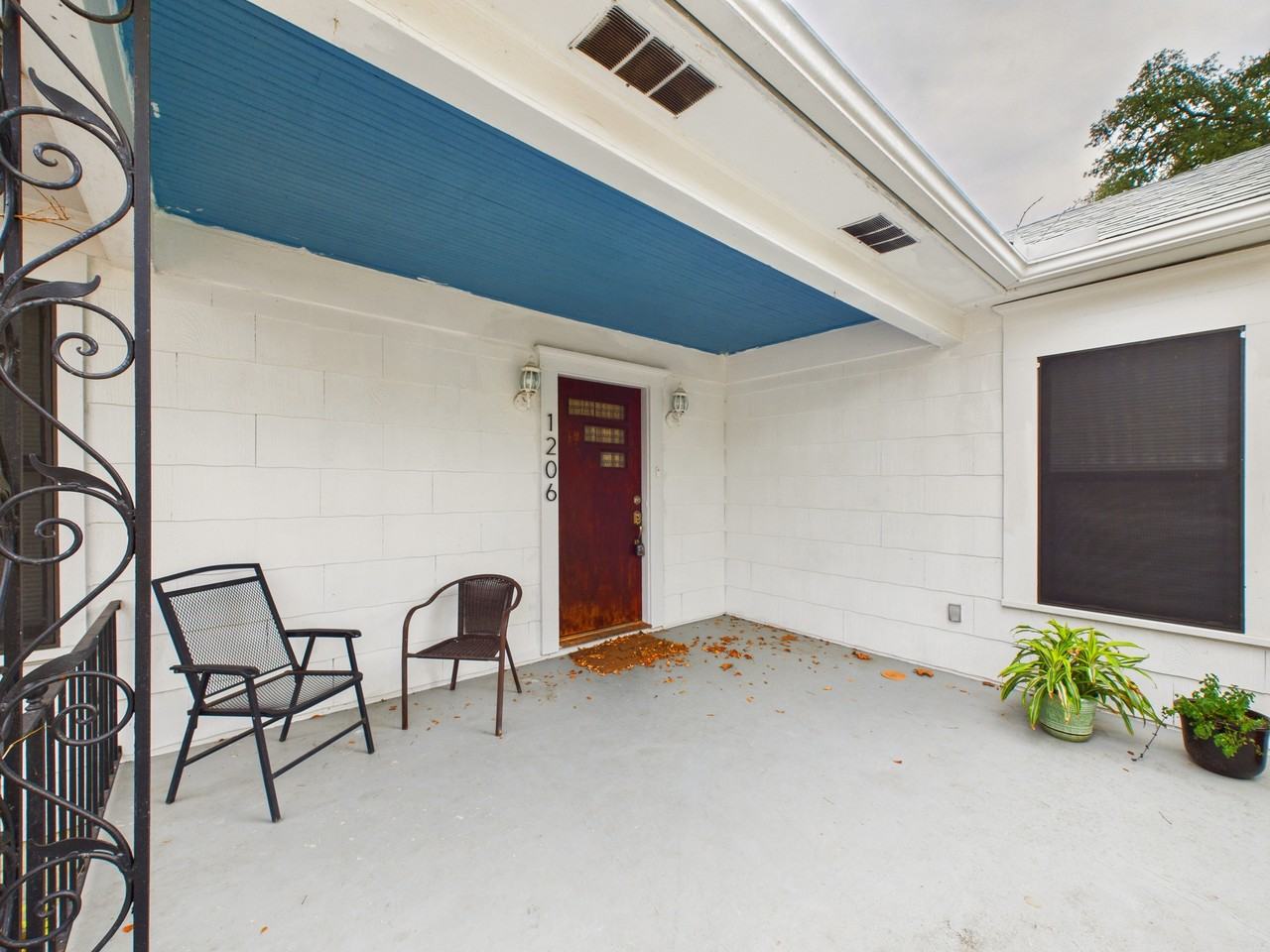 1206 E 30th St #NA - Photo 3 of 33