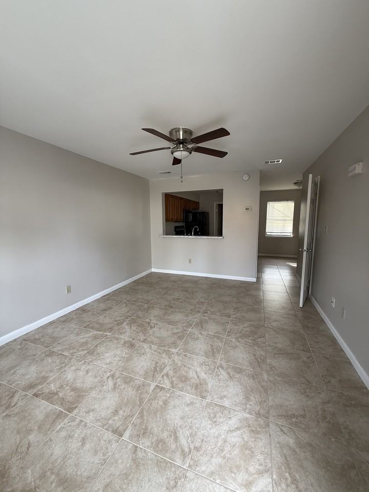 504 Landview St #C - Photo 2 of 17