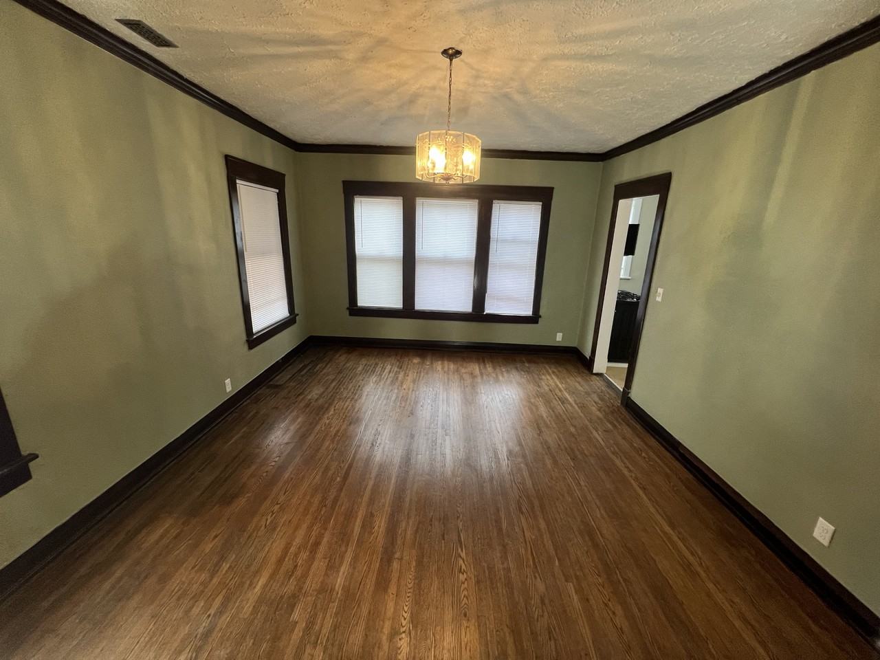 417 W Columbia Ter #2 - Photo 2 of 11